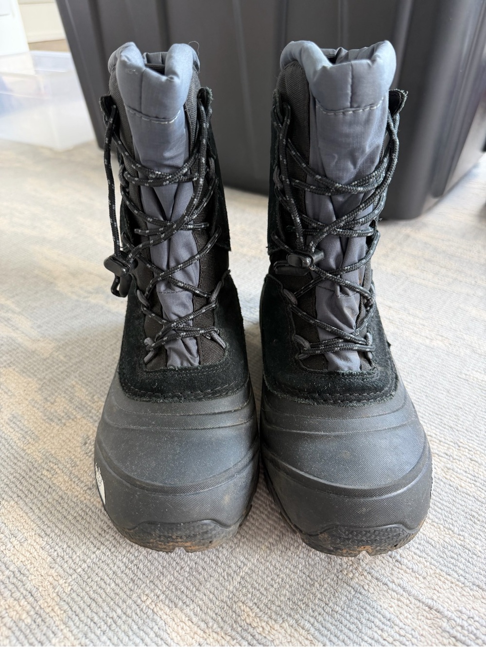 Boys North Face Alpenglow size 5 Black Winter Lace-Up Insulated Snow Boots